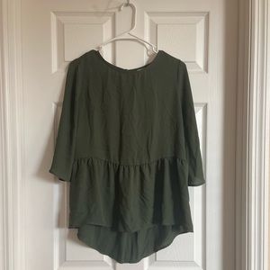 Faded glory olive green 3/4 sleeve top with a ruffle bottom